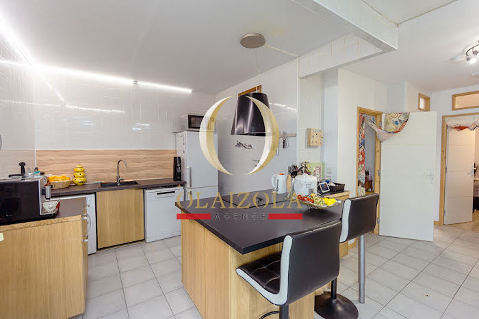 découvrez pourquoi faire appel à un électricien professionnel à ahetze est essentiel pour garantir la sécurité et l'efficacité de vos installations électriques. profitez de conseils d'experts, d'un travail de qualité et de solutions adaptées à vos besoins.