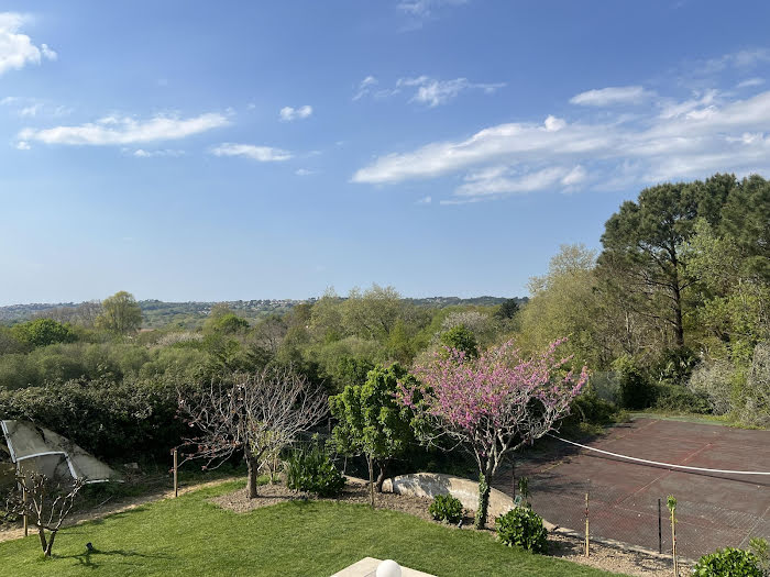 découvrez nos services d'électricien à arbonne, spécialisés dans l'installation, la réparation et l'entretien électrique. profitez d'un travail de qualité réalisé par des professionnels expérimentés, soucieux de votre sécurité et de votre satisfaction. contactez-nous pour un devis gratuit!