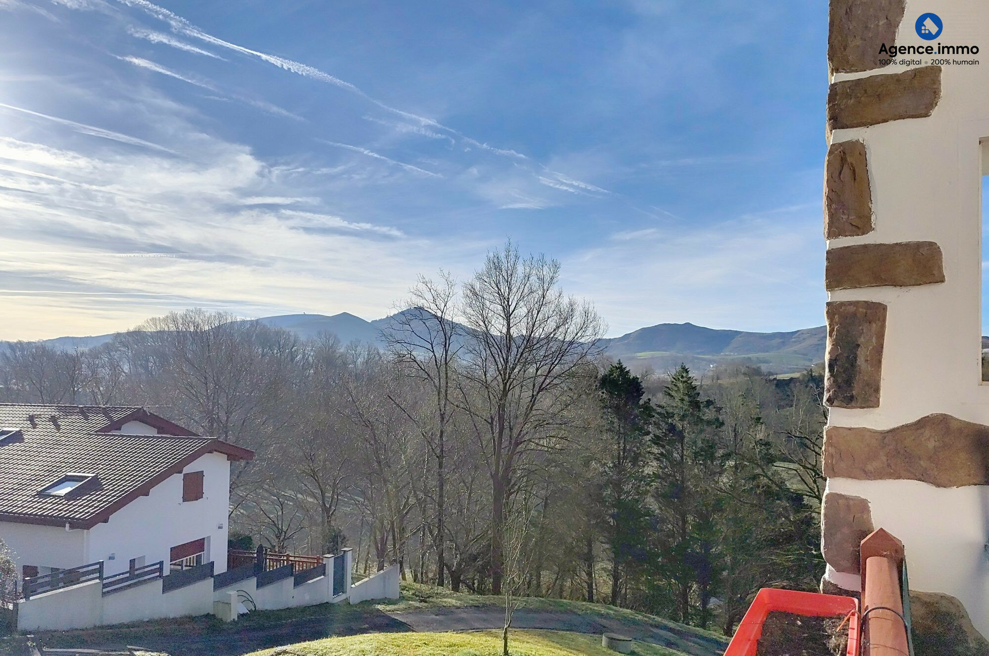 découvrez les services professionnels d'un électricien à souraïde, spécialisé dans l'installation, la maintenance et la réparation électrique. faites confiance à notre expertise pour tous vos besoins en électricité.